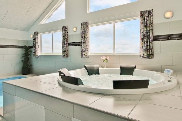 Foto van Luxe vakantieverblijf aan zee - Vakantiehuis in Harboøre - Spa