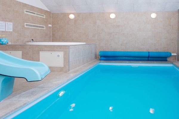 Foto van Luxe strandhuis met zwembad - Vakantiehuis in Odder - Pool