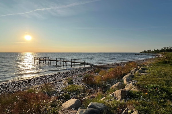Foto van Strandparel voor 6 -- By Traum Ferienwohnungen - Vakantiehuis in Frørup - WaterView