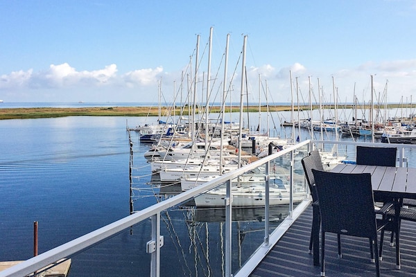 Foto van Moderne vakantie direct aan het water - Vakantiehuis in Wendtorf - WaterView