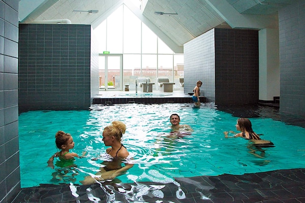 Foto van 4 persoons vakantie huis op een vakantie park in Rømø - Pool