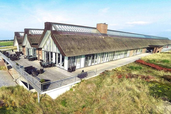 Foto van 4 persoons vakantie huis op een vakantie park in Rømø - Outdoor