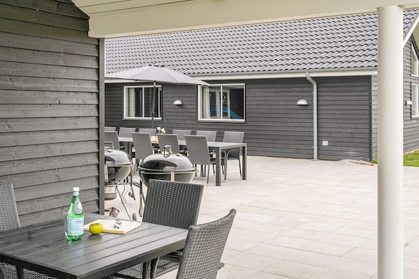 Foto van Luxe strandhuis voor 20 personen - Vakantiehuis in Sydals - Outdoor
