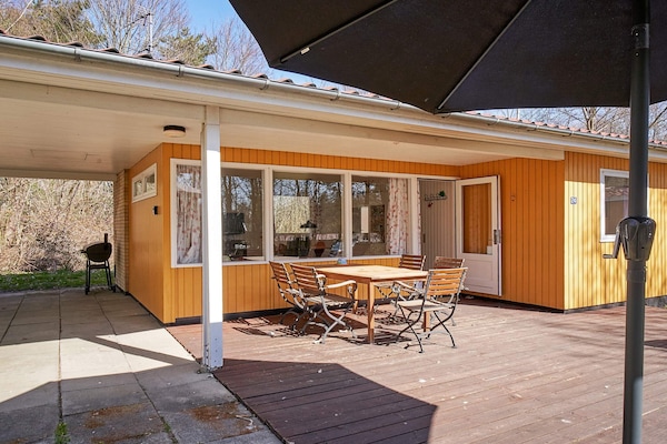 Foto van Een zonnig toevluchtsoord aan het strand - Vakantiehuis in Aakirkeby - View