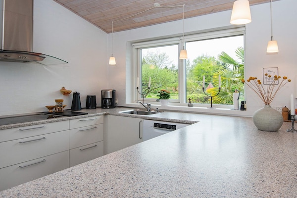 Foto van Gezellige accommodatie aan het strand - Vakantiehuis in Grenaa - Indoor