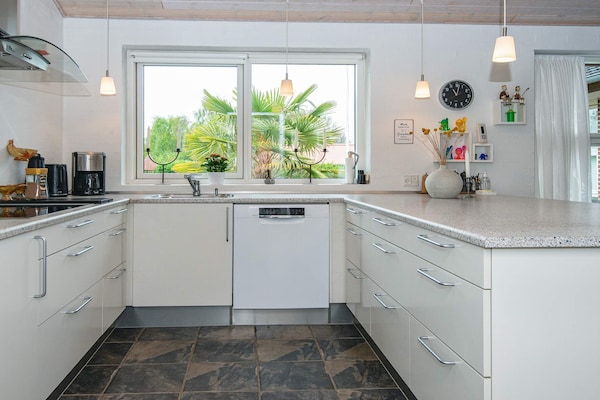 Foto van Gezellige accommodatie aan het strand - Vakantiehuis in Grenaa - Indoor