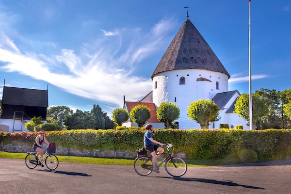 Foto van 5 persoons vakantie huis op een vakantie park in Gudhjem - Outdoor