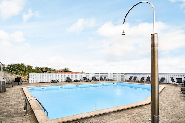 Foto van Moderne loft met uitzicht op zee - Vakantiehuis in Allinge - Pool