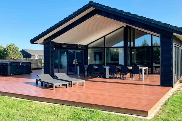 Foto van Luxe vakantieverblijf in Marielyst - Vakantiehuis in Væggerløse - Outdoor
