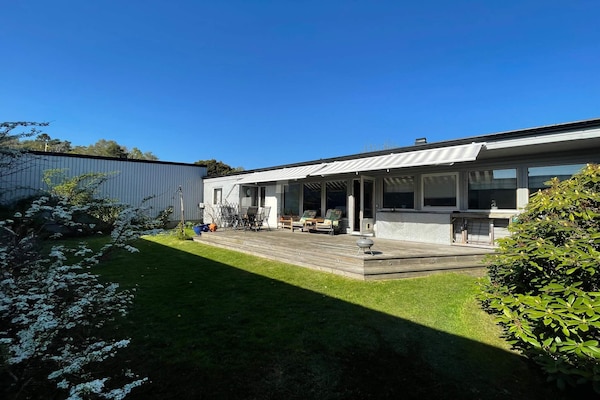 Foto van 5 persoons vakantie huis in VÄSTRA FRÖLUNDA - Vakantiehuis in VÄSTRA FRÖLUNDA - Outdoor