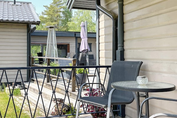 Foto van Huisje met hottub in Rejmyre - Vakantiehuis in Rejmyre - Outdoor