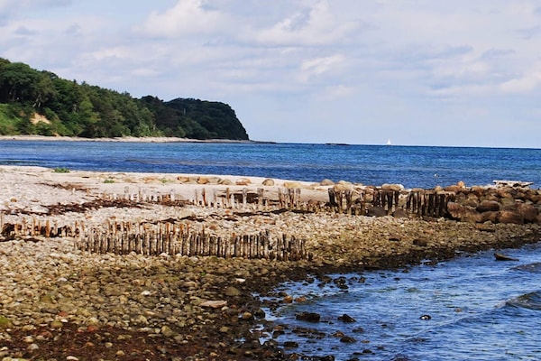 Foto van Luxe Wellness Retreat -- By Traum Ferienwohnungen - Vakantiehuis in Dronningmølle - WaterView