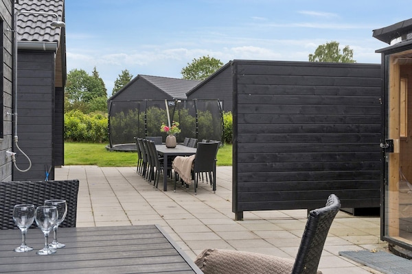 Foto van Luxe Wellness Retreat -- By Traum Ferienwohnungen - Vakantiehuis in Dronningmølle - Outdoor