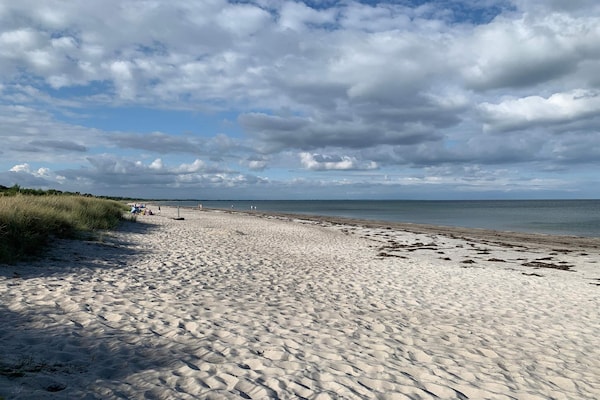 Foto van Moderne oase in Marielyst - Vakantiehuis in Væggerløse - WaterView