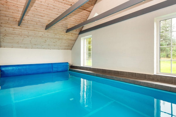 Foto van Luxe retraite met zwembad -- By Traum Ferienwohnungen - Pool