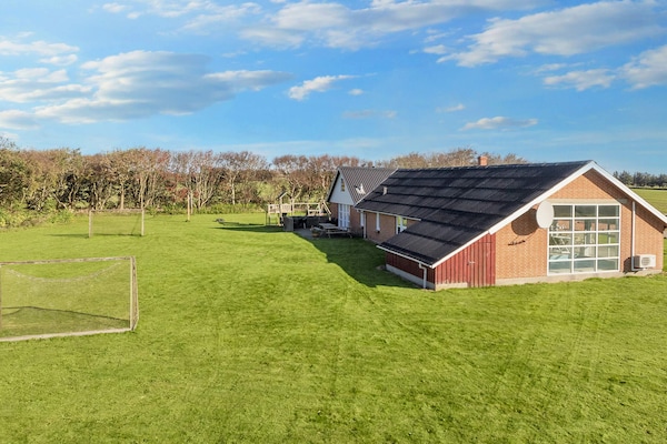 Foto van Schilderachtig Poolhuis -- By Traum Ferienwohnungen - View