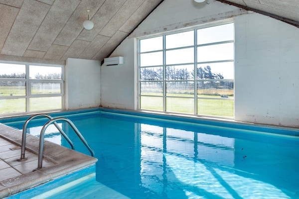 Foto van Schilderachtig Poolhuis -- By Traum Ferienwohnungen - Pool