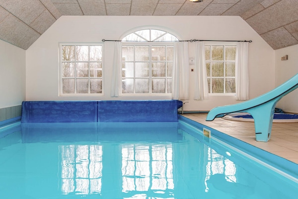 Foto van Luxe retraite met zwembad -- By Traum Ferienwohnungen - Pool