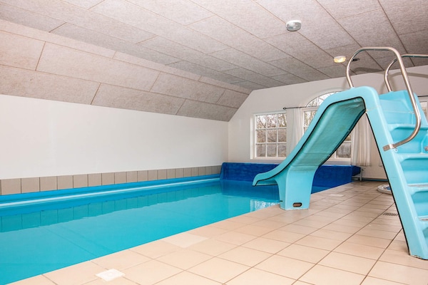 Foto van Luxe retraite met zwembad -- By Traum Ferienwohnungen - Pool
