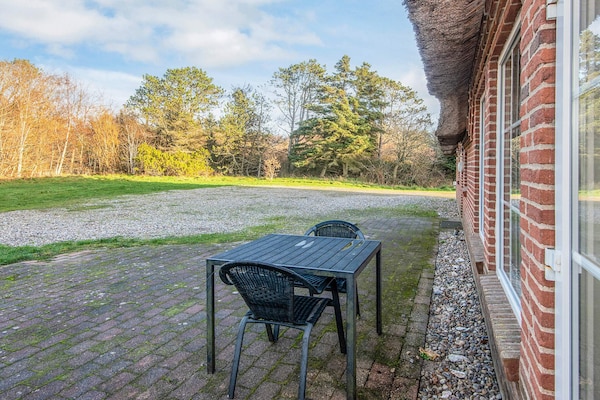 Foto van Luxe vakantieverblijf met zwembad - Vakantiehuis in Ulfborg - View