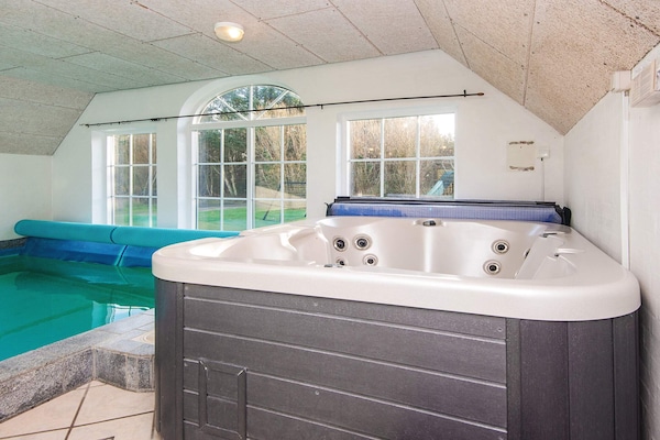 Foto van Luxe vakantieverblijf met zwembad - Vakantiehuis in Ulfborg - Spa