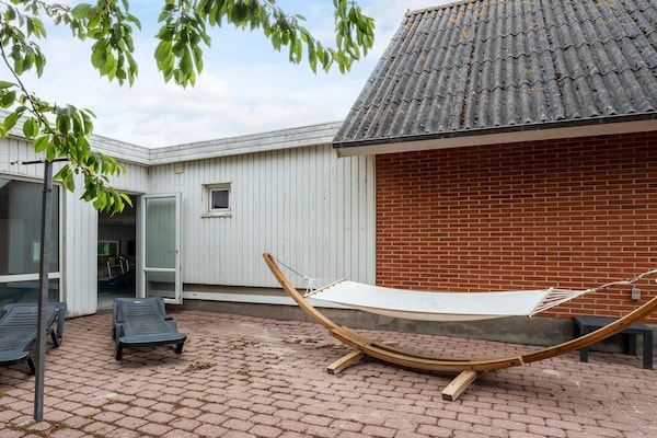 Foto van Plezier voor het hele gezin met Fjord View - Vakantiehuis in Thyholm - Outdoor