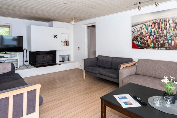 Foto van Plezier voor het hele gezin met Fjord View - Vakantiehuis in Thyholm - Indoor