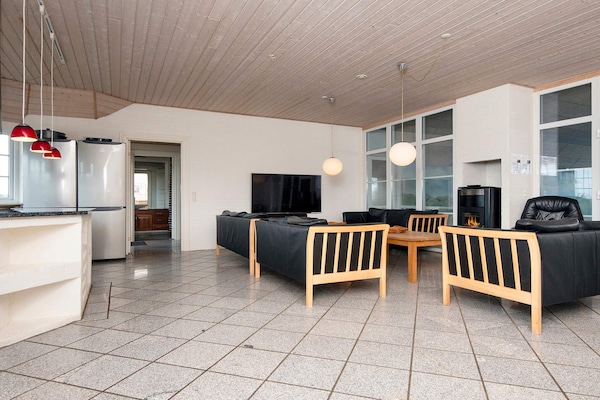 Foto van Luxe strandverblijf -- By Traum Ferienwohnungen - Vakantiehuis in Harboøre - Indoor