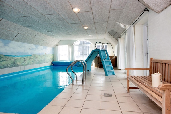 Foto van Luxe strandverblijf -- By Traum Ferienwohnungen - Vakantiehuis in Harboøre - Pool