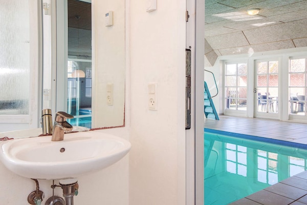 Foto van Luxe huis met zwembad vlak bij zee - Vakantiehuis in Ulfborg - Pool