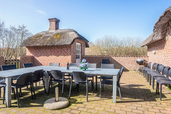 Foto van Luxe huis met zwembad vlak bij zee - Vakantiehuis in Ulfborg - View