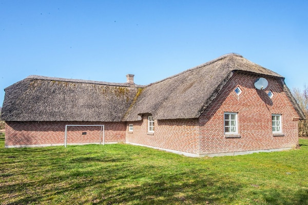 Foto van Luxe huis met zwembad vlak bij zee - Vakantiehuis in Ulfborg - View