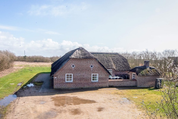 Foto van Luxe huis met zwembad vlak bij zee - Vakantiehuis in Ulfborg - View