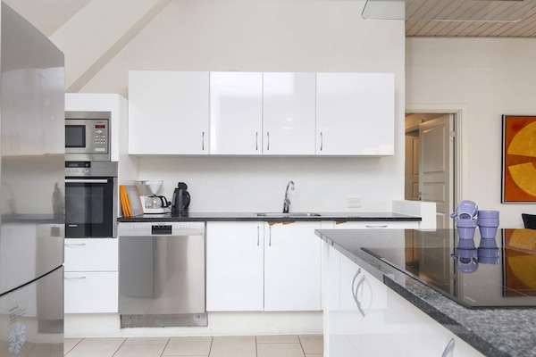 Foto van Luxe zwembadhuis nabij zee -- By Traum Ferienwohnungen - Indoor
