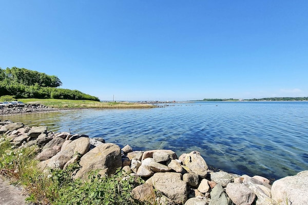 Foto van Charmant huisje aan het strand - Vakantiehuis in Skibby - WaterView