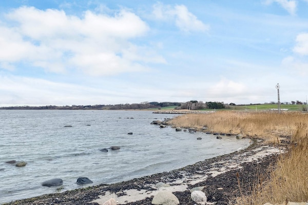 Foto van Charmant huisje aan het strand - Vakantiehuis in Skibby - WaterView
