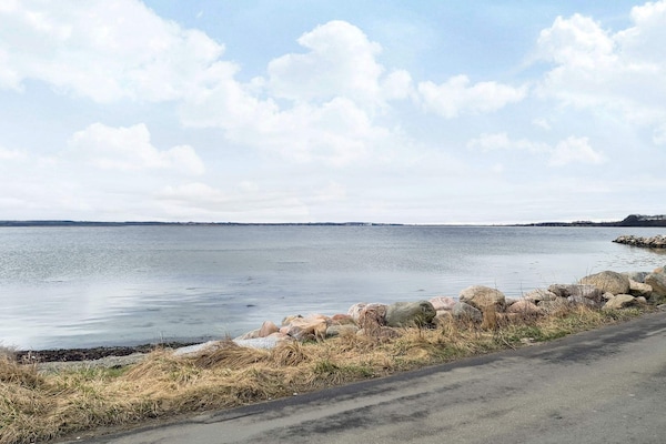 Foto van Charmant huisje aan het strand - Vakantiehuis in Skibby - WaterView