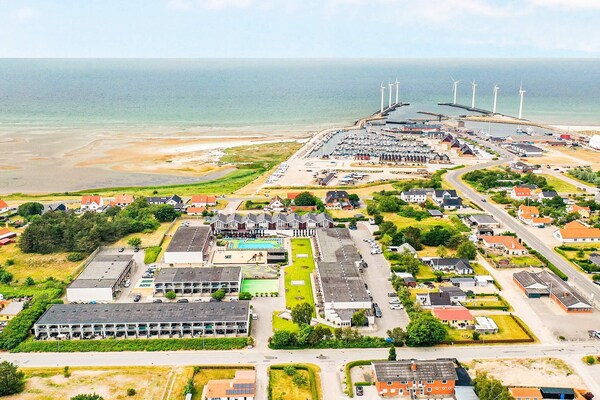 Foto van 4 persoons vakantie huis op een vakantie park in Glesborg - Outdoor