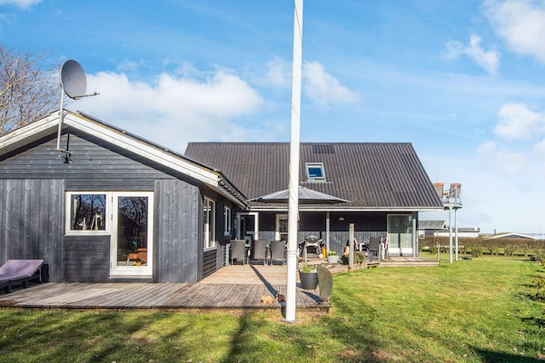 Foto van Panoramisch fjordverblijf met spabad - Vakantiehuis in Øster Assels - Outdoor