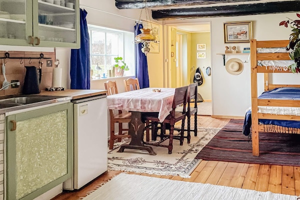 Foto van 4 Personen vakantie huis in HALLSTAVIK - Vakantiehuis in HALLSTAVIK - Indoor
