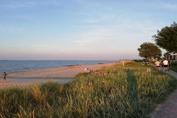 Foto van Privéparkeergelegenheid bij Vanggardsvej - Vakantiehuis in Otterup - WaterView