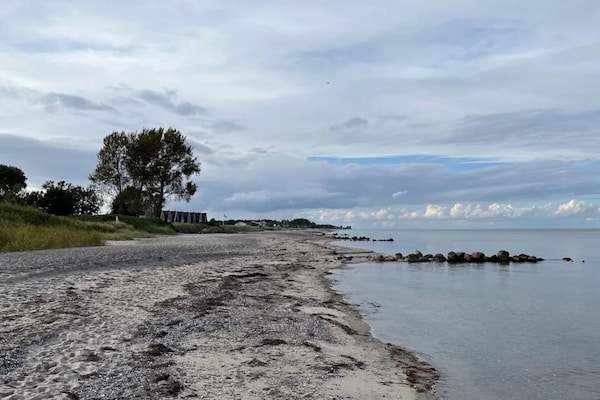 Foto van Privéparkeergelegenheid bij Vanggardsvej - Vakantiehuis in Otterup - WaterView