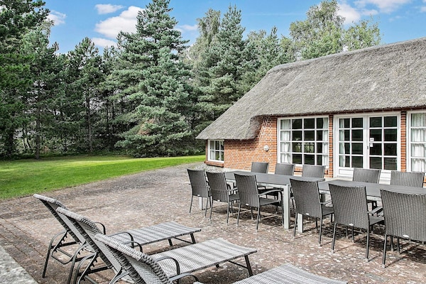 Foto van Luxe strandhuis Marielyst - Vakantiehuis in Væggerløse - Outdoor