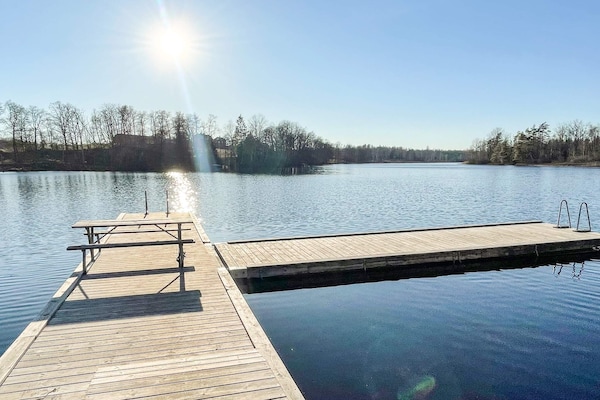 Foto van Afgelegen huis met tuin en meren - Vakantiehuis in Kristdala - Untagged
