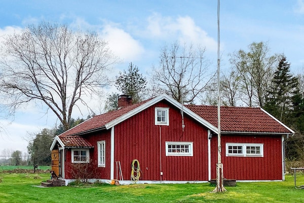 Foto van Rustig rood huis in het schilderachtige Dalsland - Vakantiehuis in mellerud - Outdoor