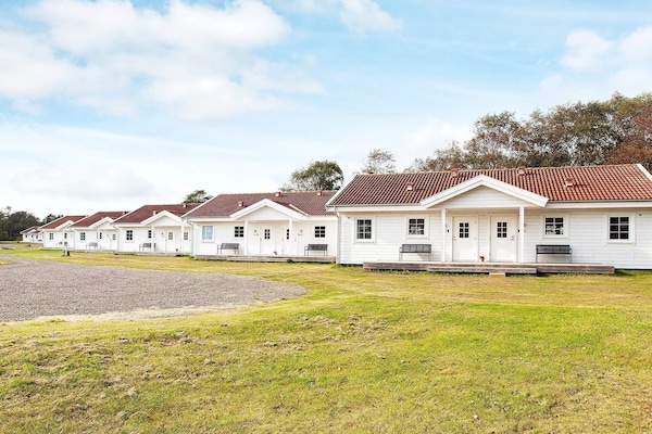 Foto van Gezellig Scandinavisch vakantiehuis in Læsø - Vakantiehuis in Læsø - Outdoor