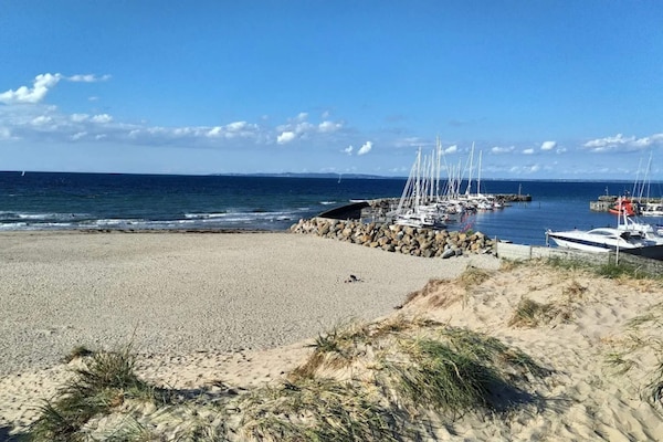 Foto van 6 Personen vakantie huis in Dronningmølle - Vakantiehuis in Dronningmølle - WaterView