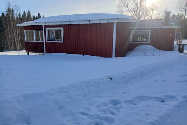 Foto van Huisje aan het meer van Gardsjon Lidsjoberg - Vakantiehuis in Lidsjöberg - Outdoor