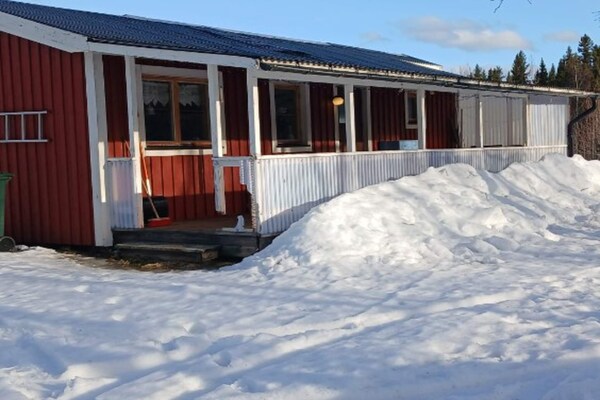 Foto van Huisje aan het meer van Gardsjon Lidsjoberg - Vakantiehuis in Lidsjöberg - Outdoor