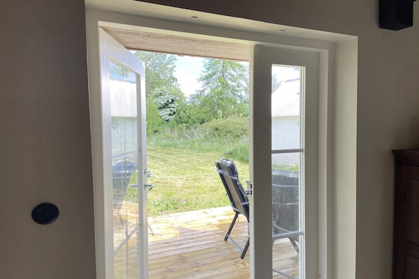 Foto van Rustig toevluchtsoord op het platteland met terras - Indoor